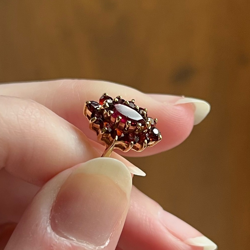 Vintage Garnet Navette Ring, Marquise Ring, Genuine Gold and Gemstones - Picture 8 of 8